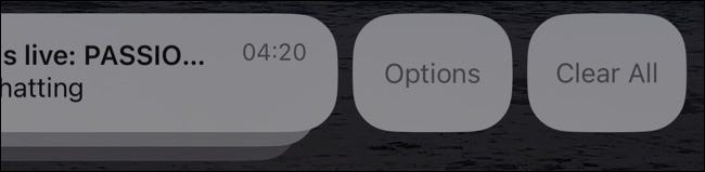 Clear individual notifications on the iPhone Lock Screen