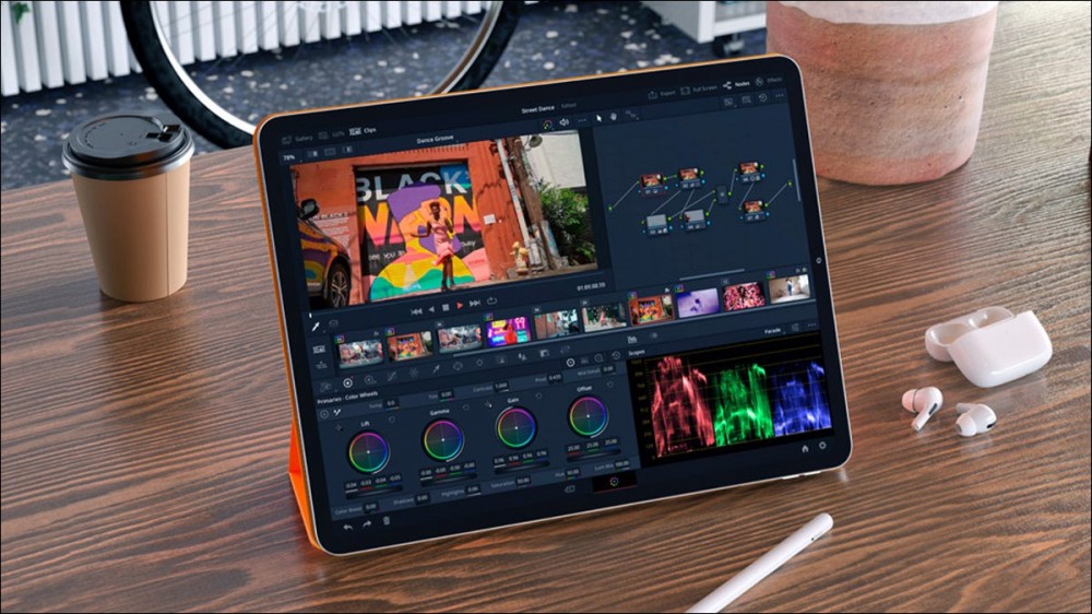 DaVinci Resolve on iPad