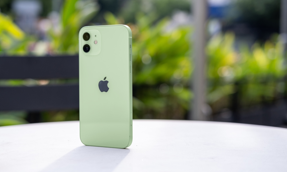 iPhone 12 Light Green hero