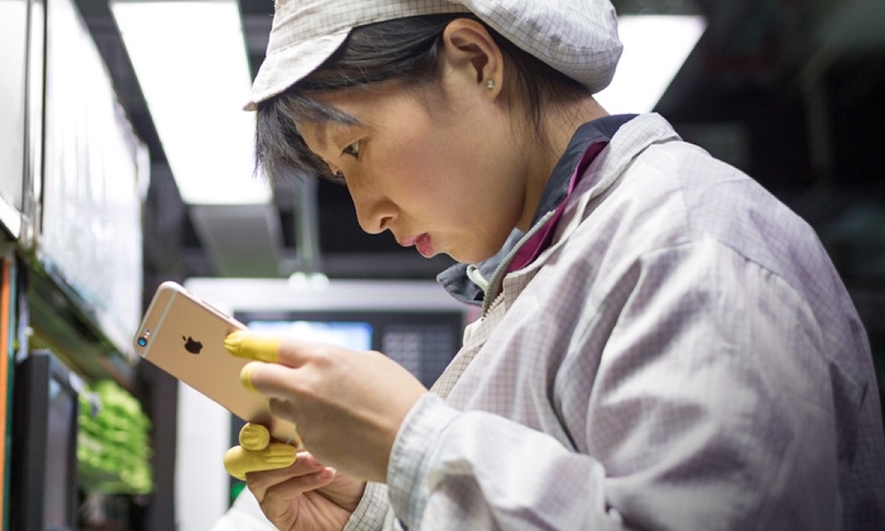Foxconn Apple Manufacturing Iphones